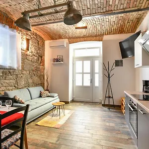Apartment Rosenberger, Center With Parking, Opatija